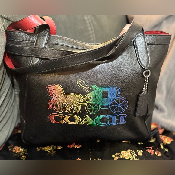 Coach C7221 TOTE27 Ombre Horse and Carriage Rainbow
(QB/Black Multi) - EUC - Picture 1 of 14